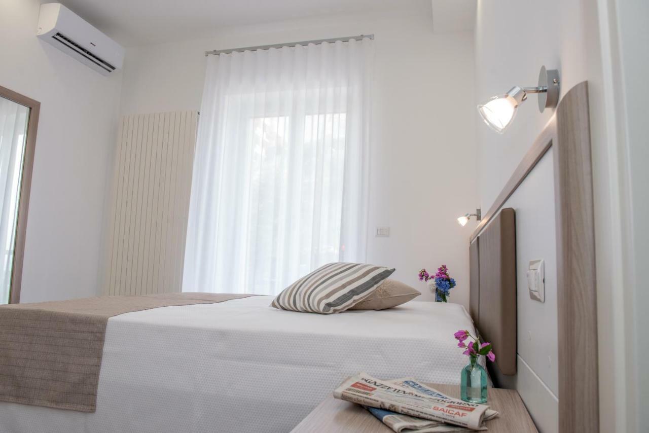 A Un Passo Dal Mare Bed & Breakfast Vieste Bagian luar foto